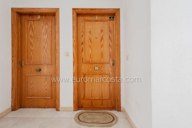 2 chambre Penthouse à vendre à Torrevieja avec piscine garage - 159 990 € (Ref: 9893211)