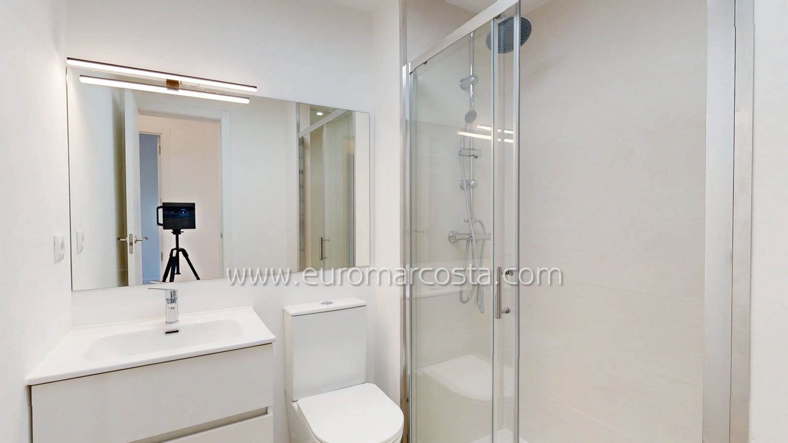 Bungalow de 2 habitaciones en Orihuela Costa en venta - 199.000 € (Ref: 9893214)