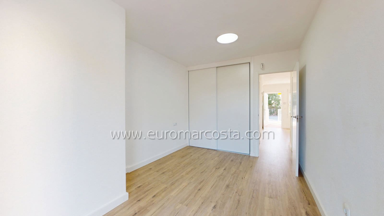 Bungalow de 2 habitaciones en Orihuela Costa en venta - 199.000 € (Ref: 9893214)