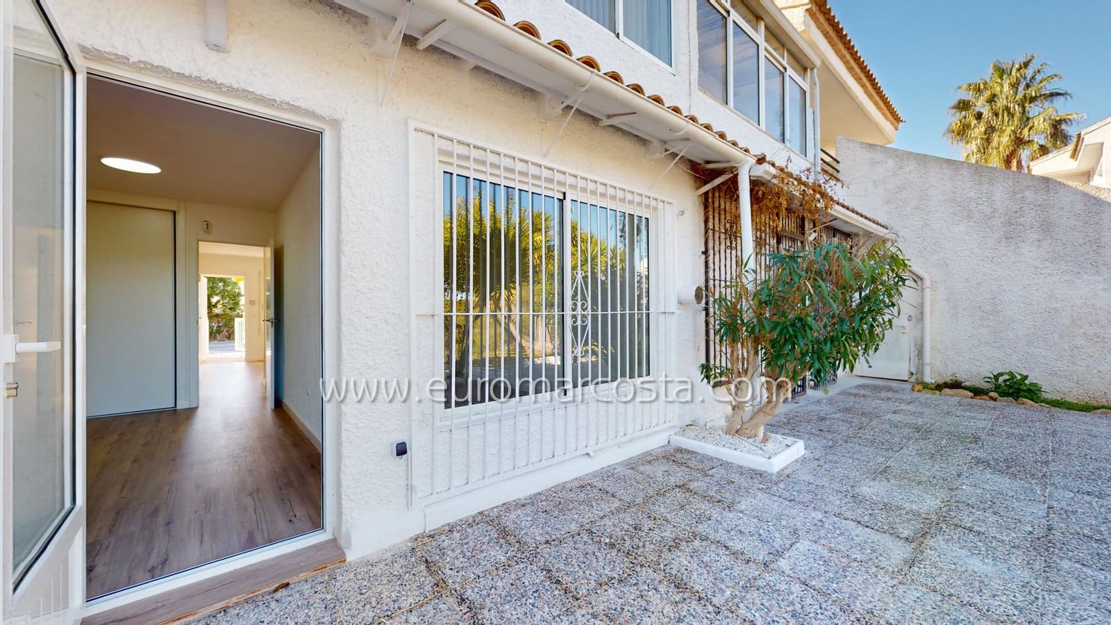 Bungalow de 2 habitaciones en Orihuela Costa en venta - 199.000 € (Ref: 9893214)