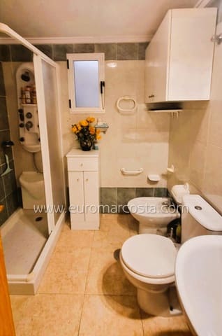 Apartamento de 1 habitación en Torrevieja en venta con piscina - 108.000 € (Ref: 9938995)