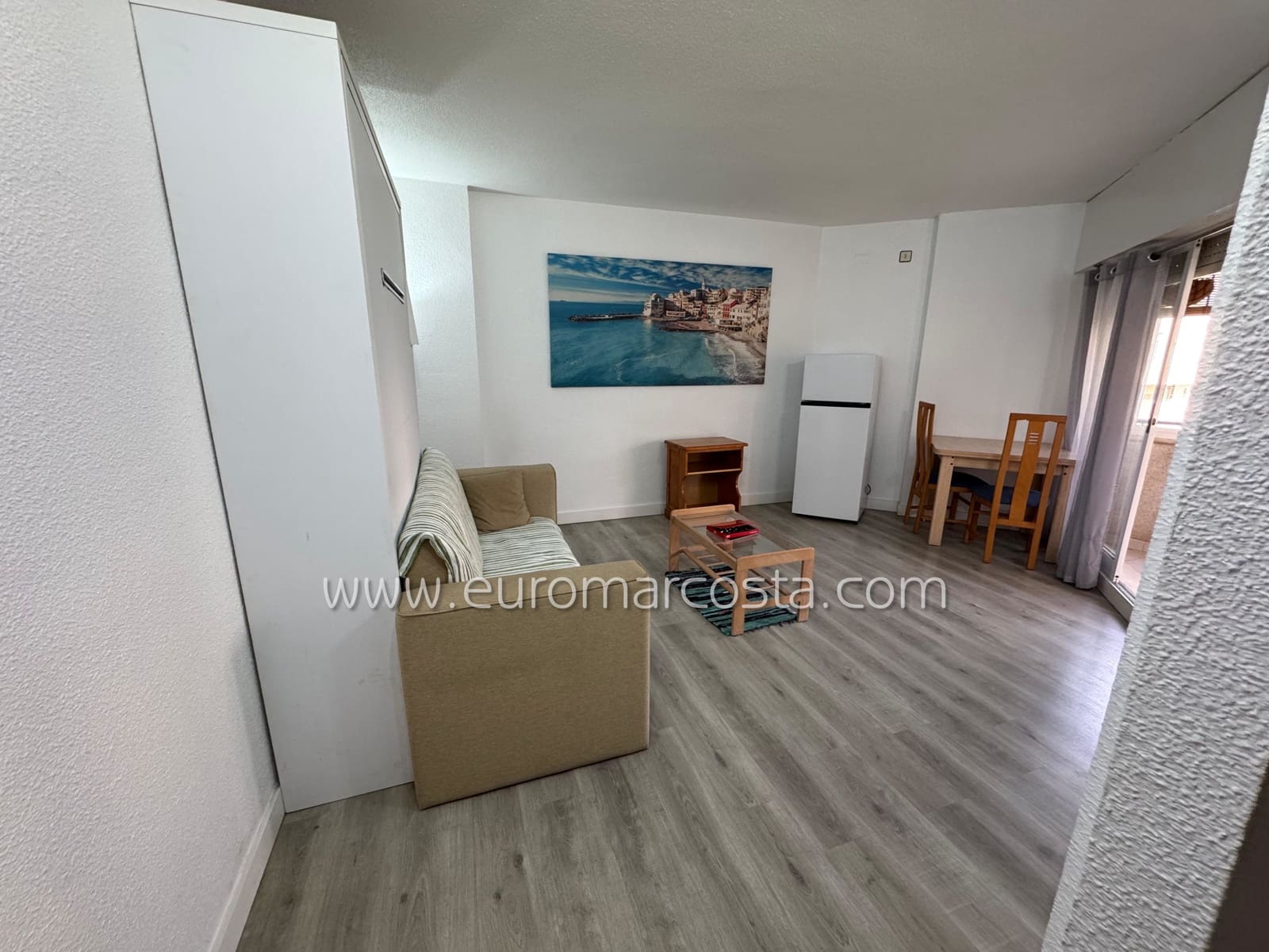 Studio na sprzedaż w Torrevieja z basenem - 99 500 € (Ref: 9938996)