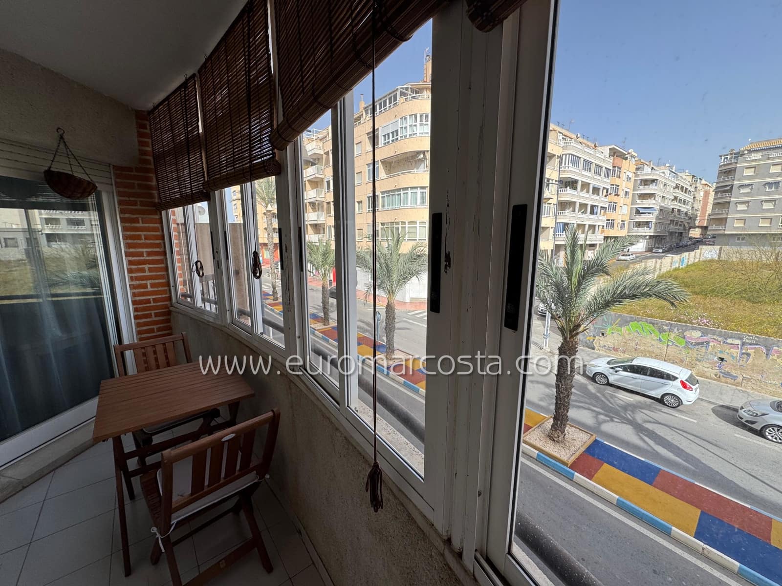 Studio na sprzedaż w Torrevieja z basenem - 99 500 € (Ref: 9938996)