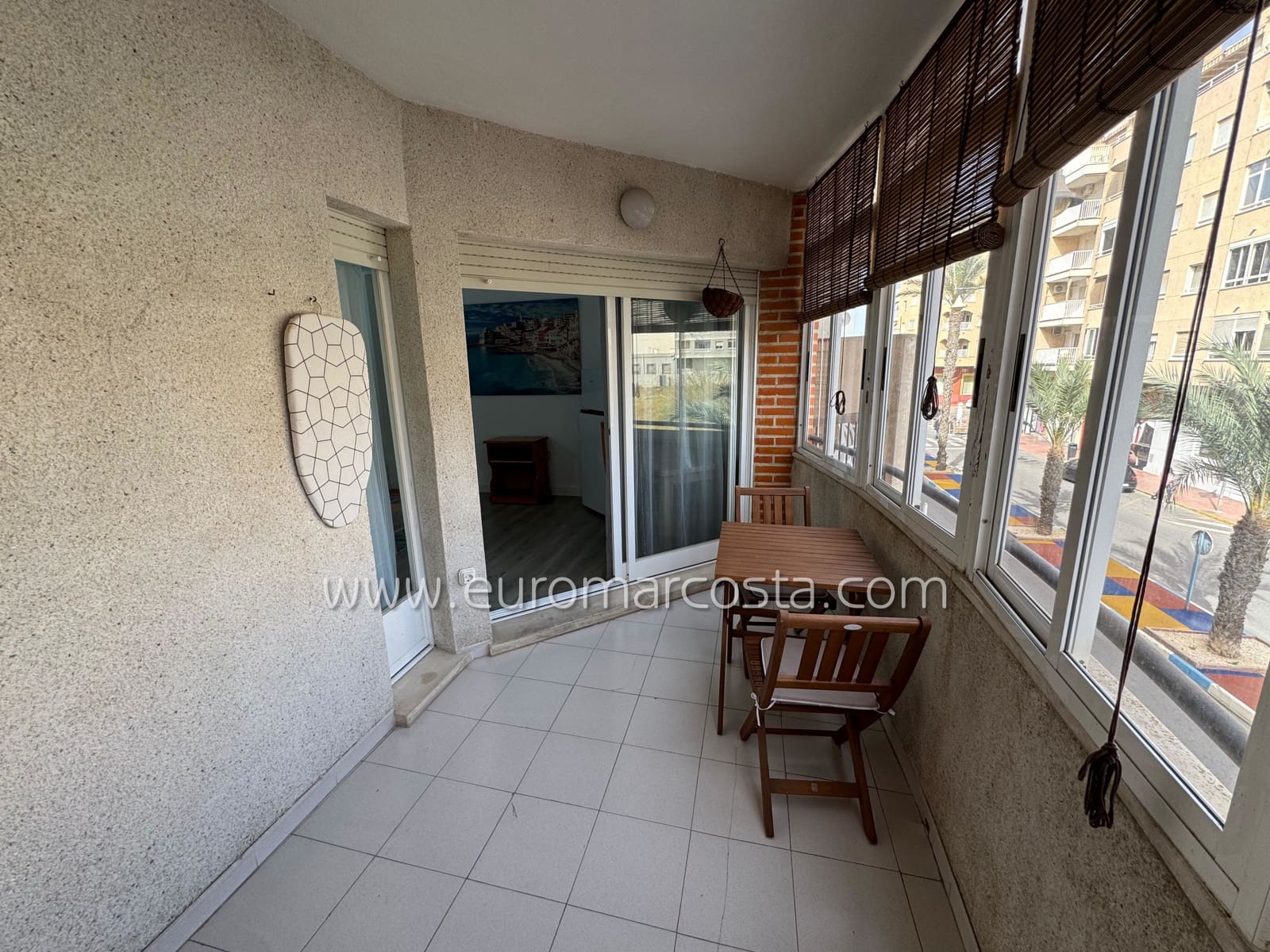 Studio na sprzedaż w Torrevieja z basenem - 99 500 € (Ref: 9938996)