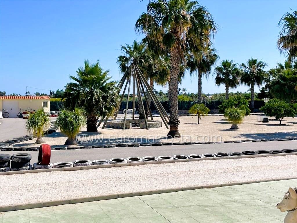 6 slaapkamer Finca/Landhuis te koop in Las Bayas met zwembad garage - € 1.350.000 (Ref: 9968909)
