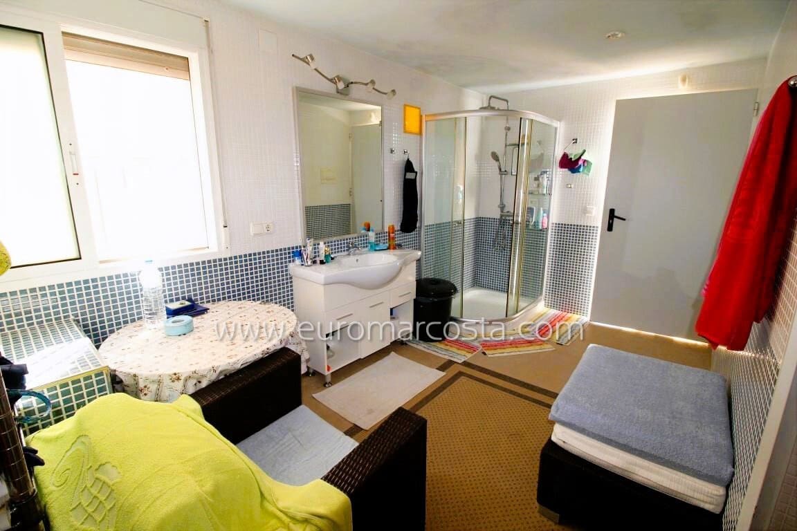 6 sypialnia Finka/Dom wiejski na sprzedaż w Las Bayas z basenem garażem - 1 350 000 € (Ref: 9968909)