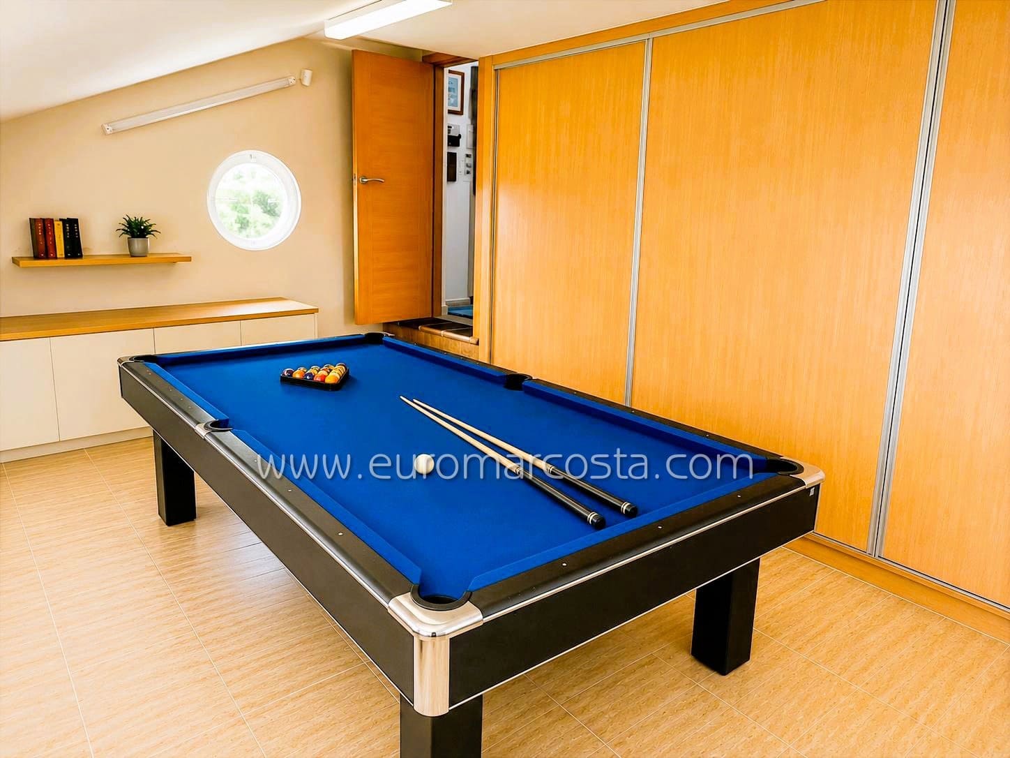 6 sypialnia Finka/Dom wiejski na sprzedaż w Las Bayas z basenem garażem - 1 350 000 € (Ref: 9968909)