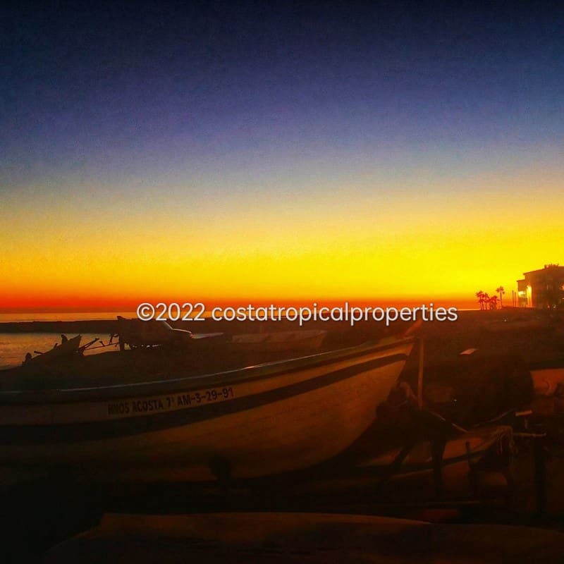 4 bedroom Beach Apartment for sale in La Mamola, Polopos with garage