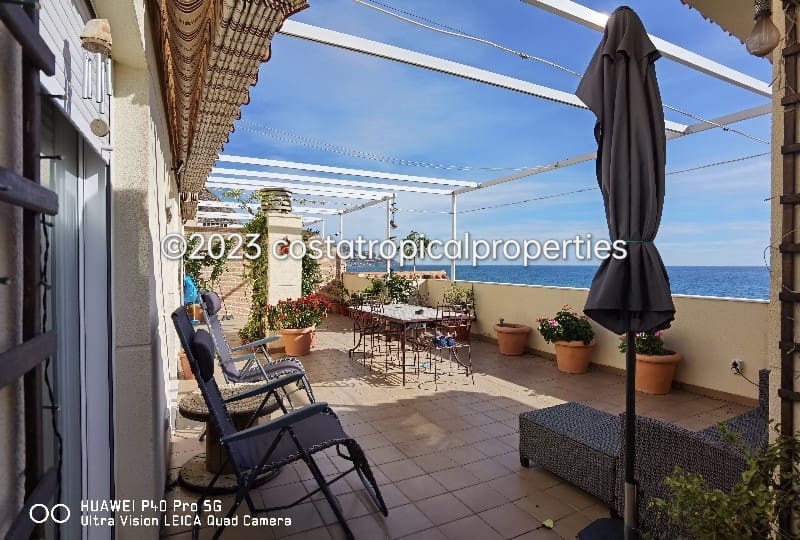 4 bedroom Beach Apartment for sale in La Mamola, Polopos with garage