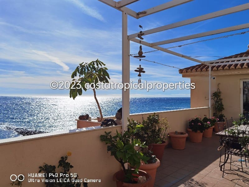 4 bedroom Beach Apartment for sale in La Mamola, Polopos with garage