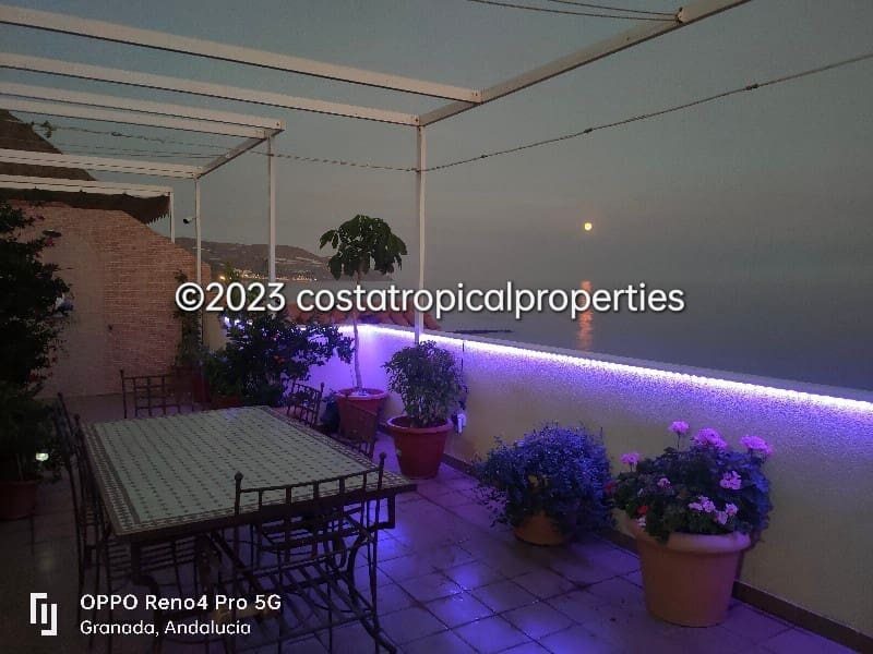 4 bedroom Beach Apartment for sale in La Mamola, Polopos with garage