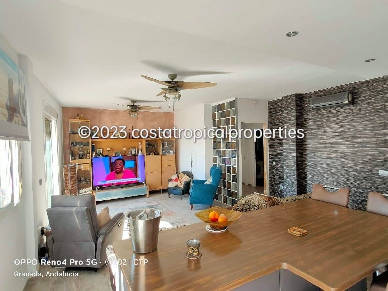 4 bedroom Beach Apartment for sale in La Mamola, Polopos with garage