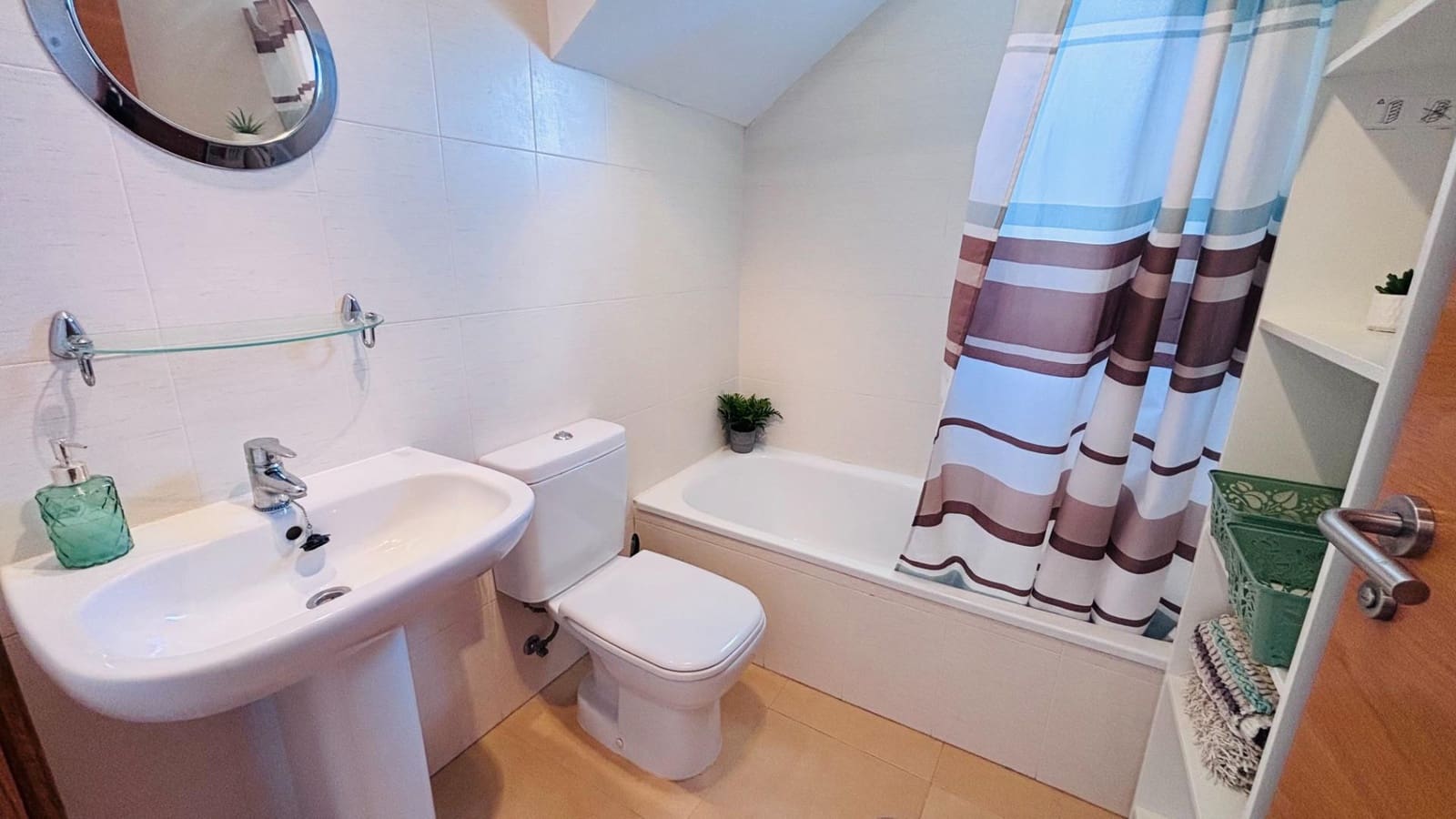 2 makuuhuone Huoneisto myytävänä paikassa Condado de Alhama mukana uima-altaan - 122 900 € (Ref: 10151479)
