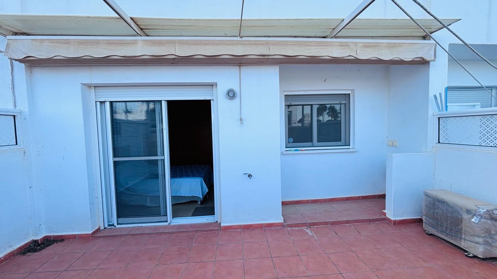 3 soveværelse Lejlighed til salg i Condado de Alhama med swimmingpool - € 142.000 (Ref: 10155271)