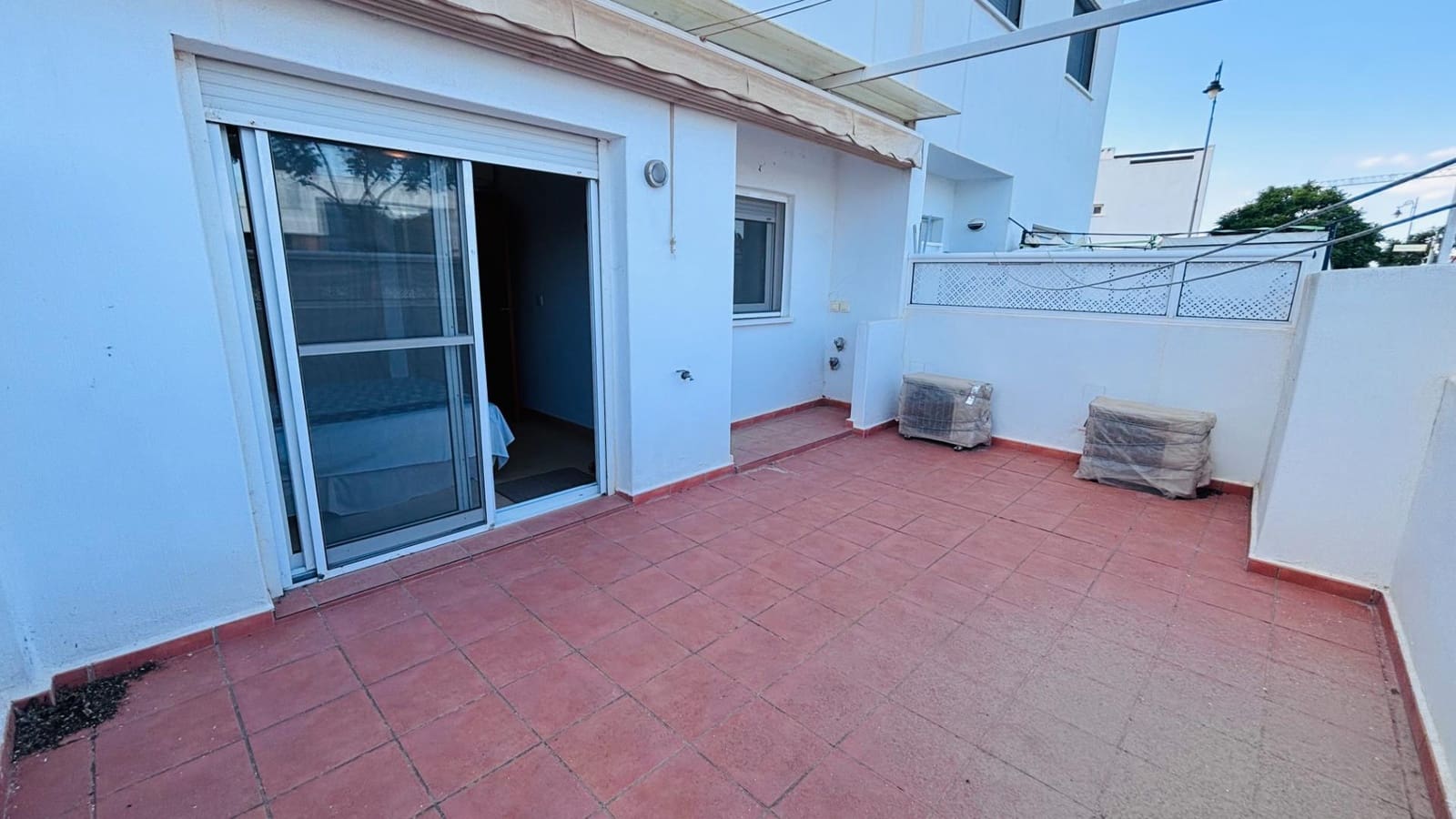 3 soveværelse Lejlighed til salg i Condado de Alhama med swimmingpool - € 142.000 (Ref: 10155271)
