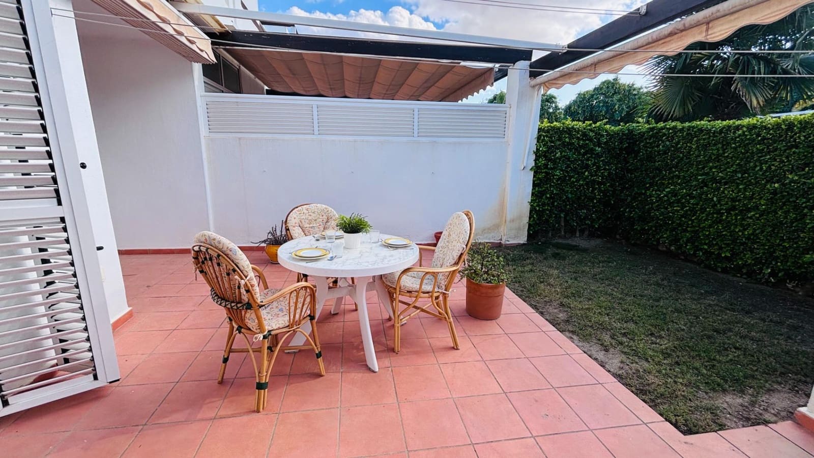3 soveværelse Lejlighed til salg i Condado de Alhama med swimmingpool - € 142.000 (Ref: 10155271)