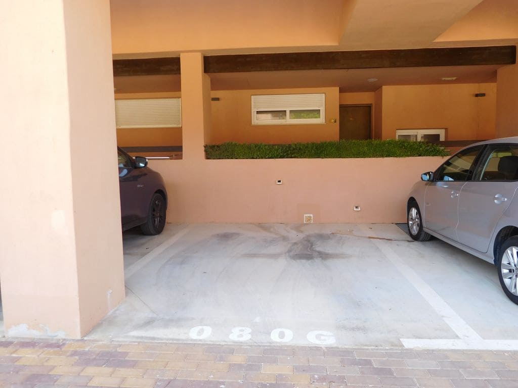 2 Zimmer Apartment zu vermieten in Condado de Alhama mit Pool - 600 € (Ref: 3524799)