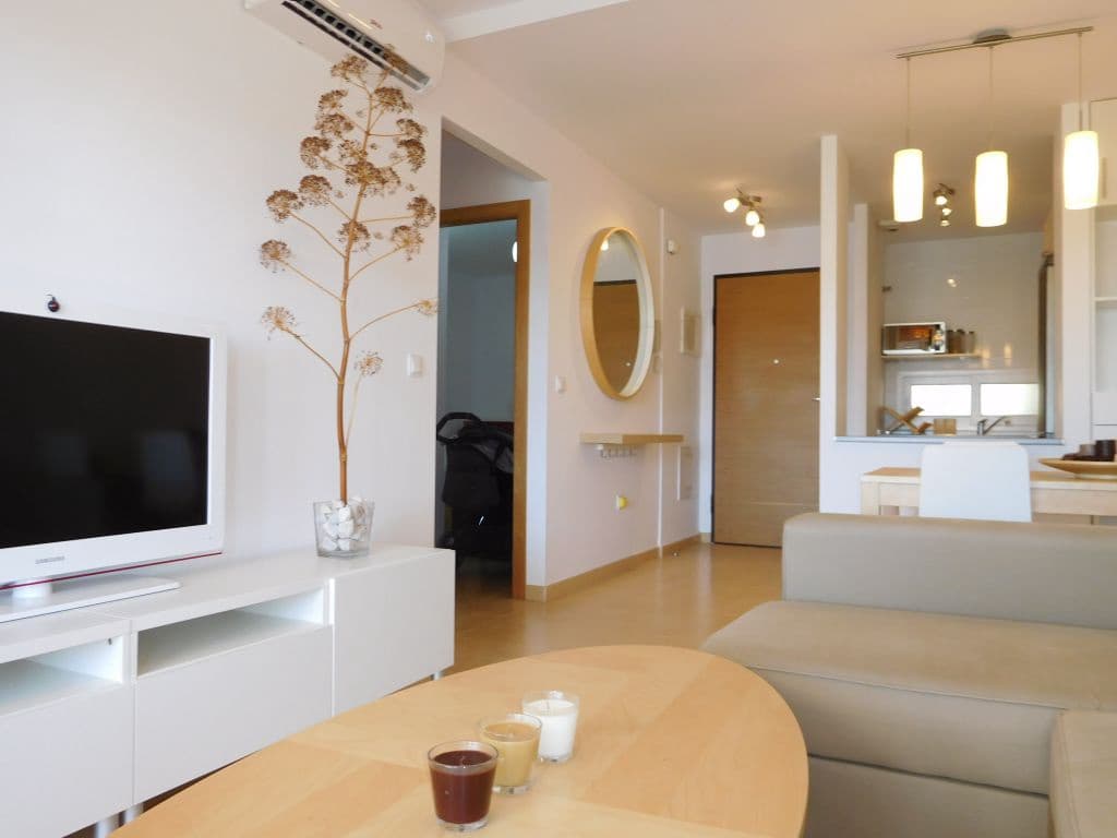 2 Zimmer Apartment zu vermieten in Condado de Alhama mit Pool - 600 € (Ref: 3524799)