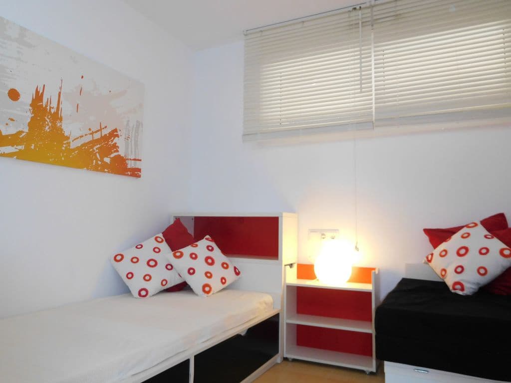 2 Zimmer Apartment zu vermieten in Condado de Alhama mit Pool - 600 € (Ref: 3524799)