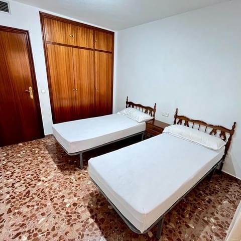 Appartement de 3 chambres à louer à Infante Juan Manuel, Murcie ville avec garage - 900 € (Ref: 8254157)