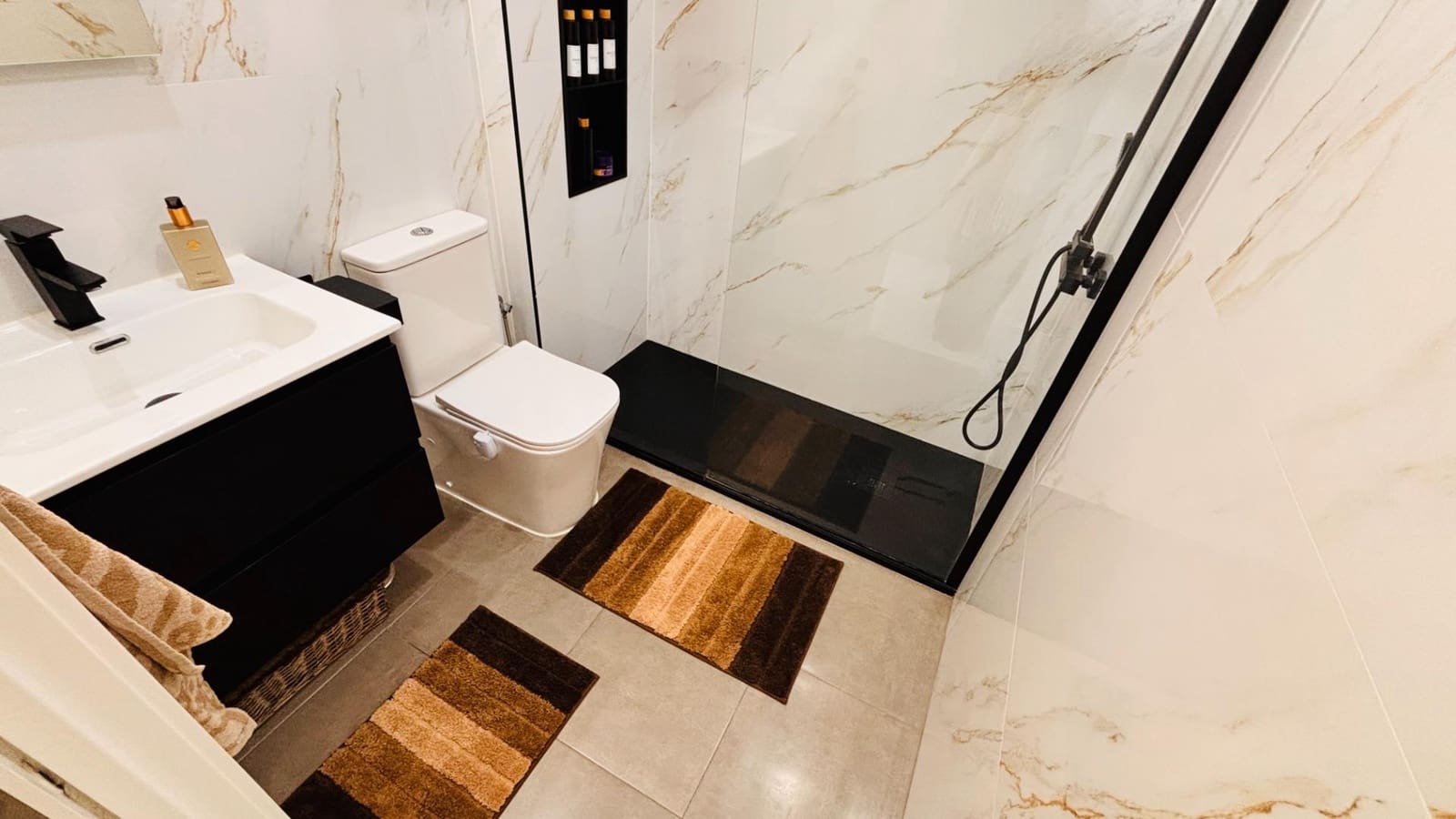 2 bedroom Apartment for sale in Alhama de Murcia with pool - € 120,000 (Ref: 9494537)