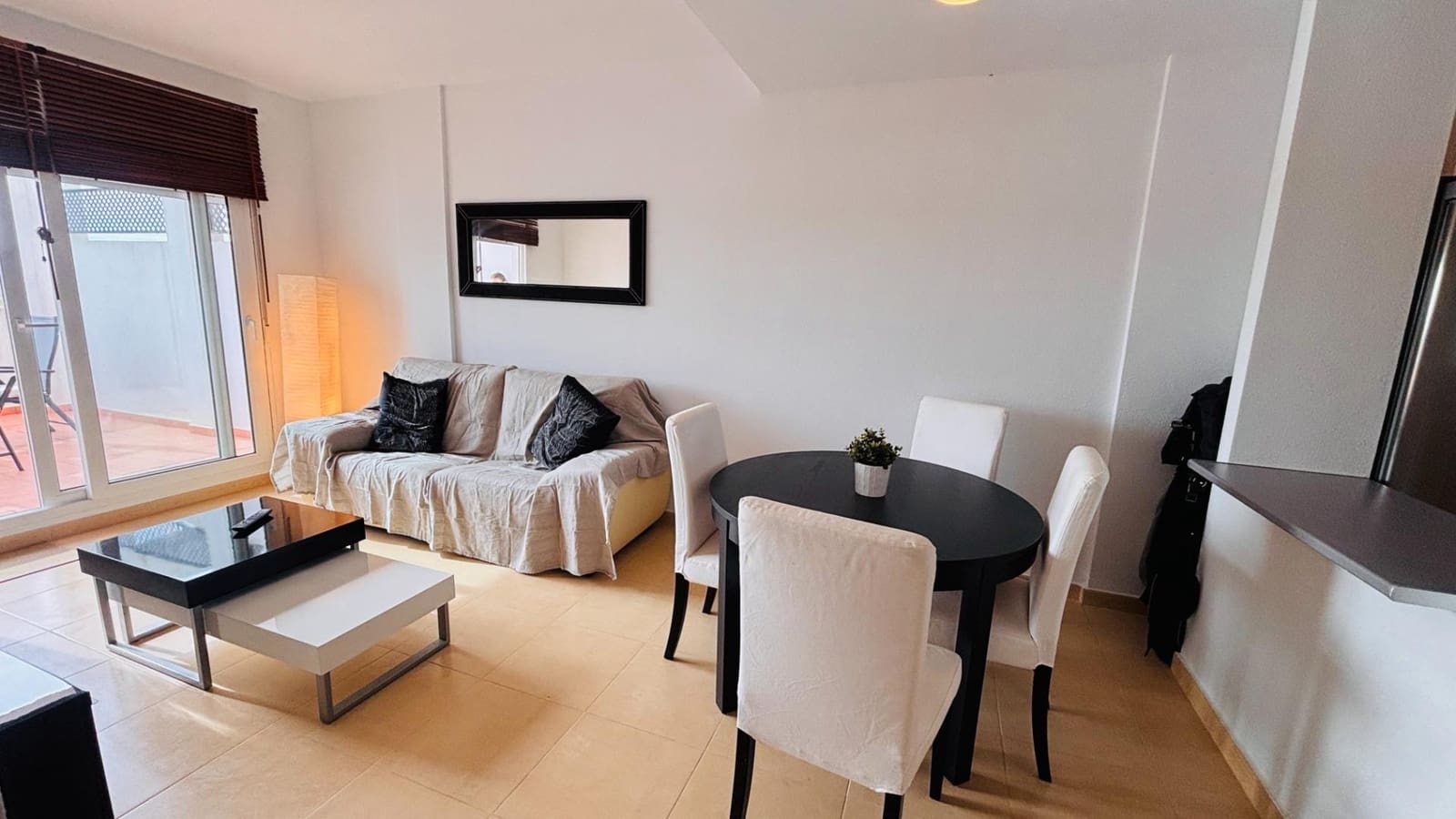 2 makuuhuone Huoneisto myytävänä paikassa Condado de Alhama mukana uima-altaan - 115 000 € (Ref: 9586373)