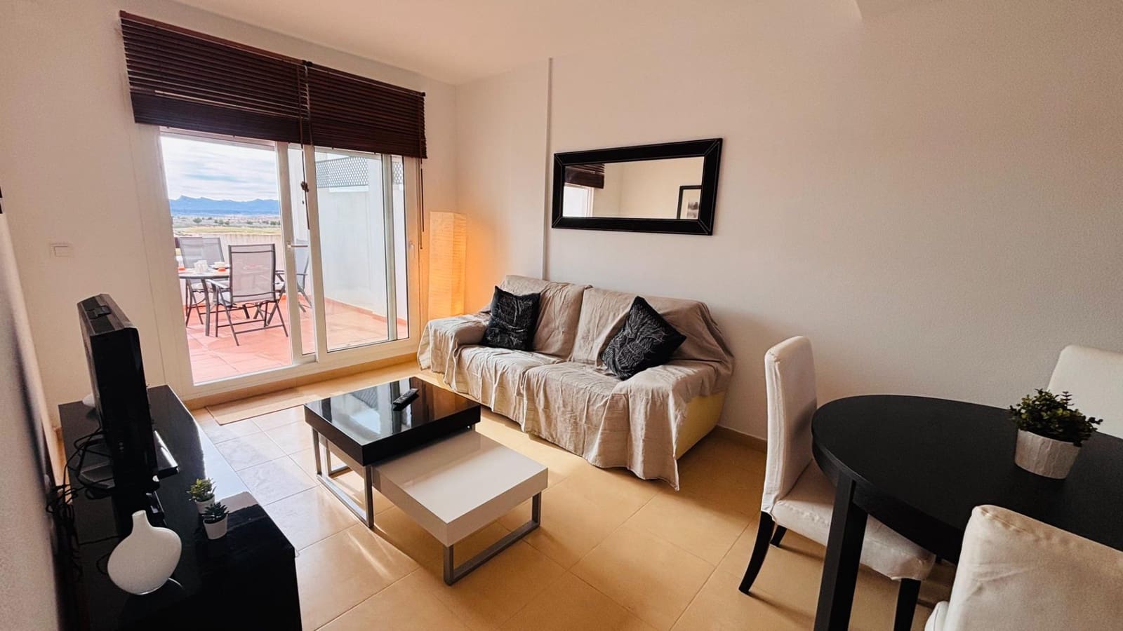 2 makuuhuone Huoneisto myytävänä paikassa Condado de Alhama mukana uima-altaan - 115 000 € (Ref: 9586373)