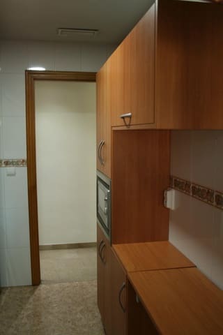 2 soverom Leilighet til leie i Juan de Borbón, Murcia by med garasje - € 850 (Ref: 9611471)