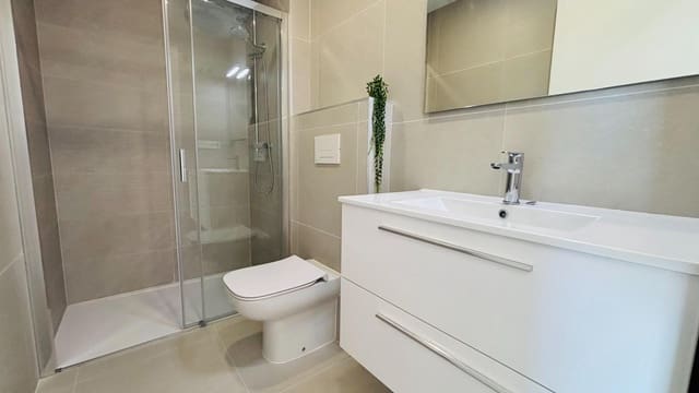 Apartamento de 2 habitaciones en Condado de Alhama, Alhama de Murcia en venta con piscina - 215.000 € (Ref: 9637498)