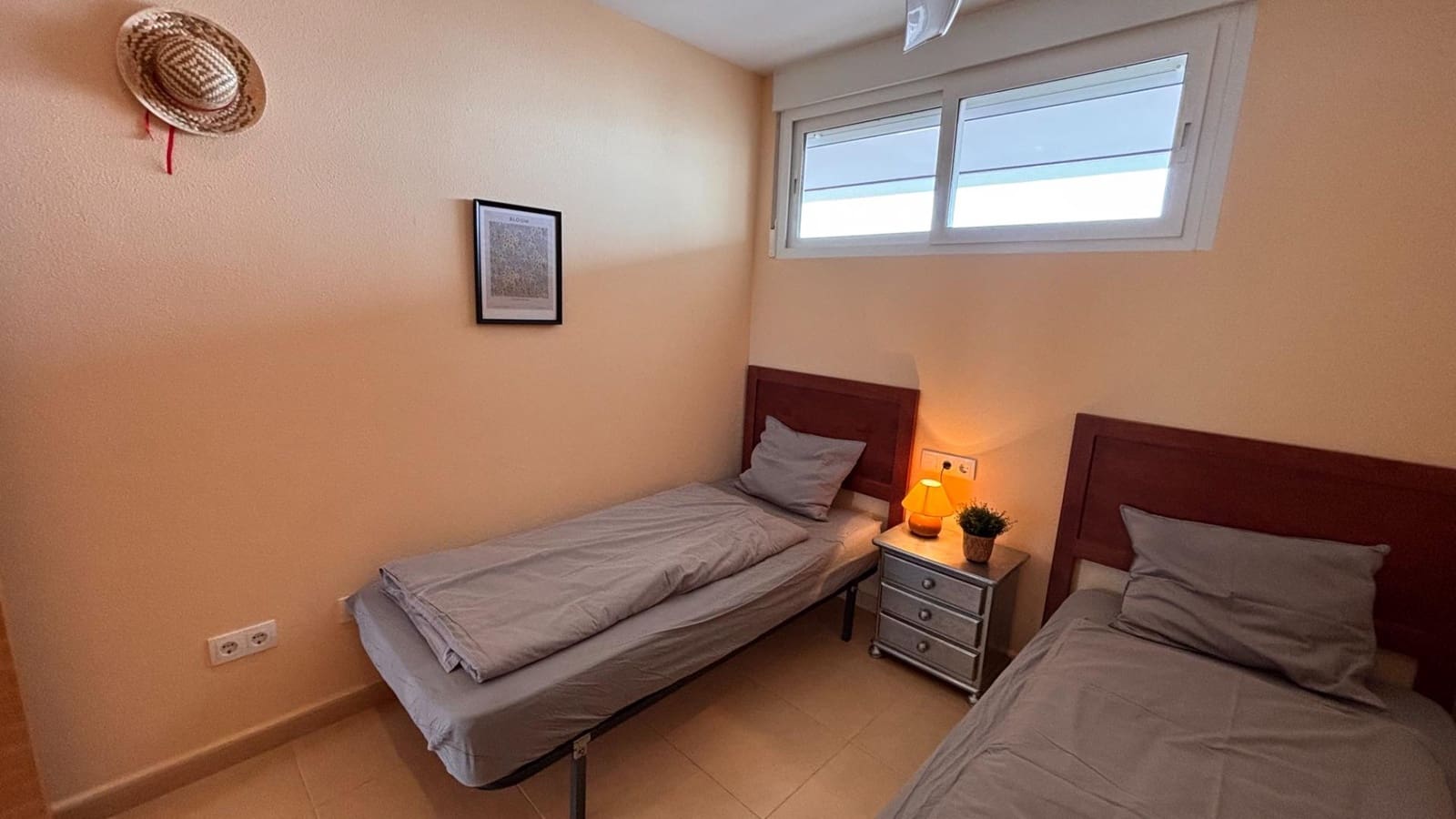 2 soverom Leilighet til salgs i Condado de Alhama med svømmebasseng - € 115 000 (Ref: 9644943)