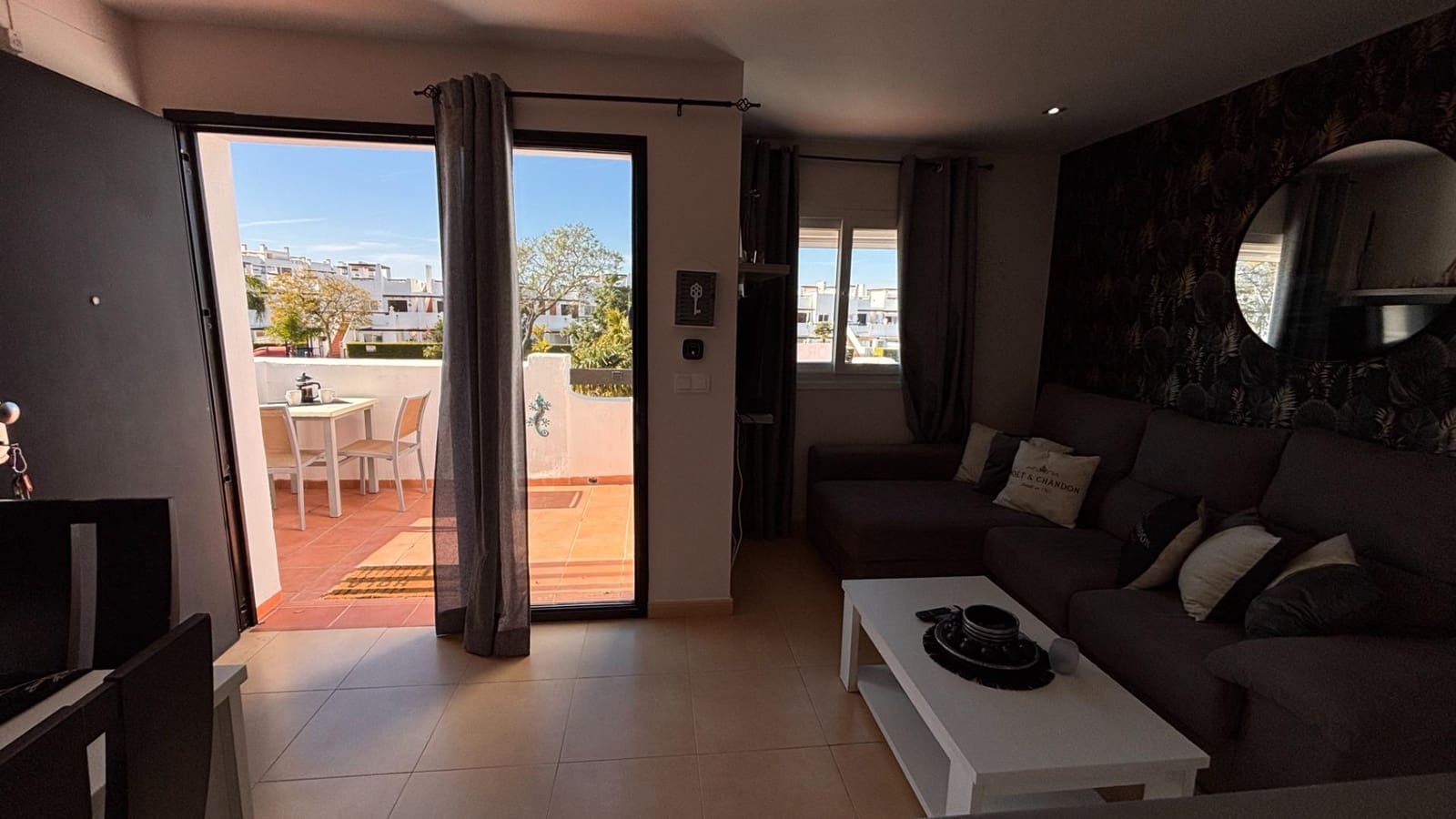 2 soverom Leilighet til salgs i Condado de Alhama med svømmebasseng - € 120 000 (Ref: 9644944)