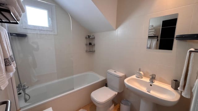 2 soverom Leilighet til salgs i Condado de Alhama, Alhama de Murcia med svømmebasseng - € 120 000 (Ref: 9644944)