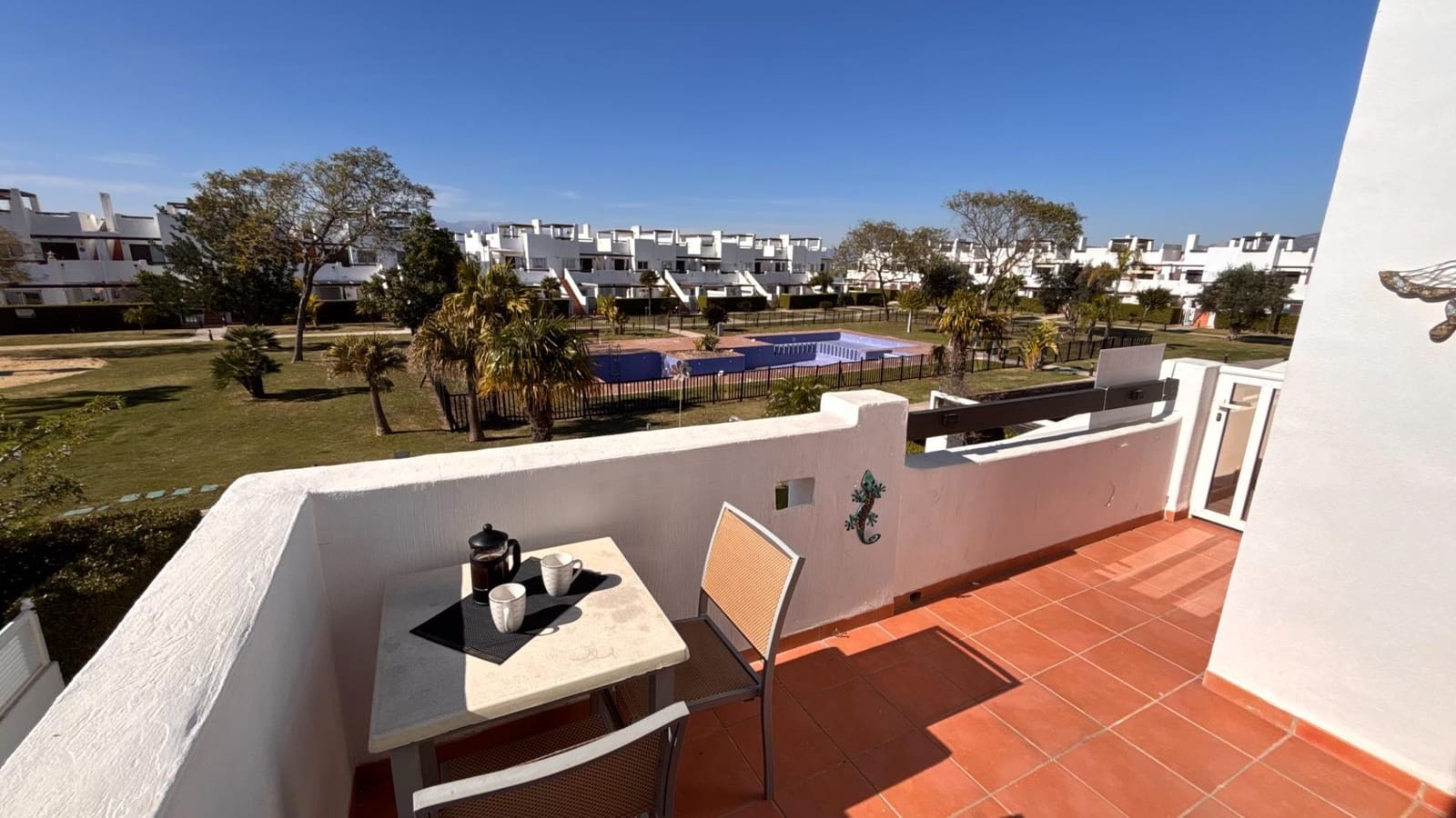 2 soverom Leilighet til salgs i Condado de Alhama med svømmebasseng - € 120 000 (Ref: 9644944)