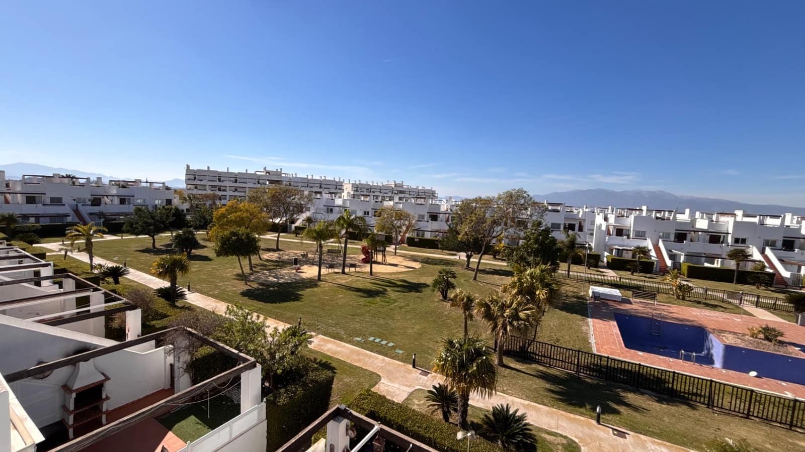 2 soverom Leilighet til salgs i Condado de Alhama med svømmebasseng - € 120 000 (Ref: 9644944)