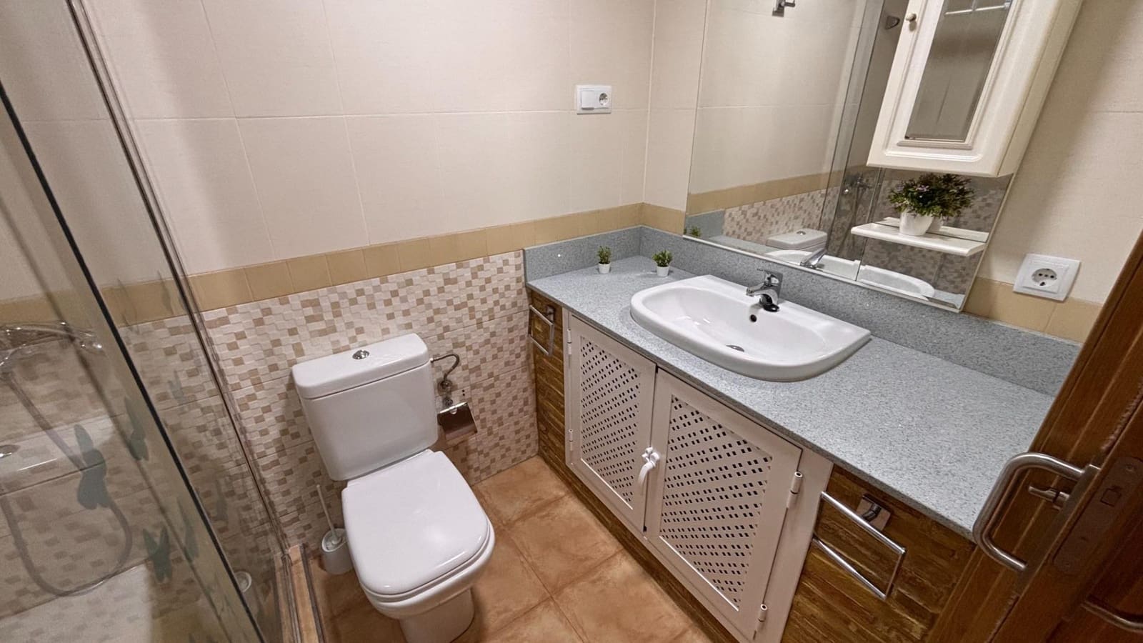 2 bedroom Apartment for sale in Condado de Alhama with pool - € 115,000 (Ref: 9659352)