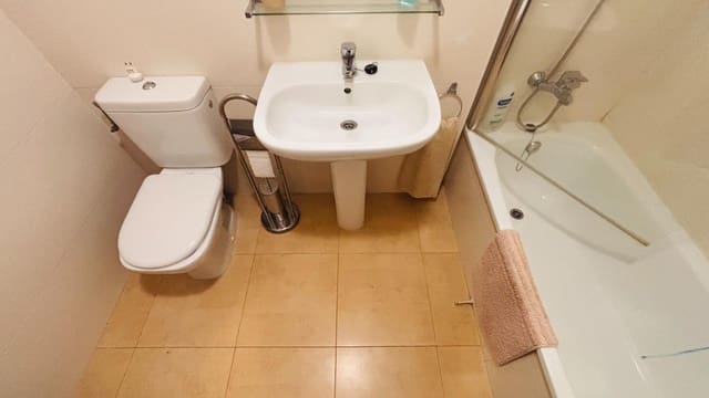 2 slaapkamer Appartement te koop in Condado de Alhama, Alhama de Murcia met zwembad - € 119.900 (Ref: 9745282)