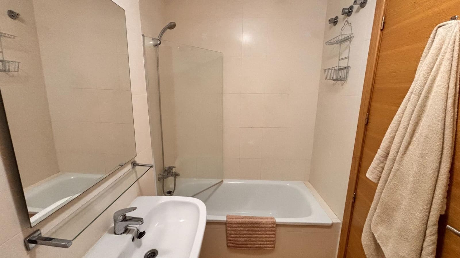 2 bedroom Apartment for sale in Condado de Alhama with pool - € 119,900 (Ref: 9745282)