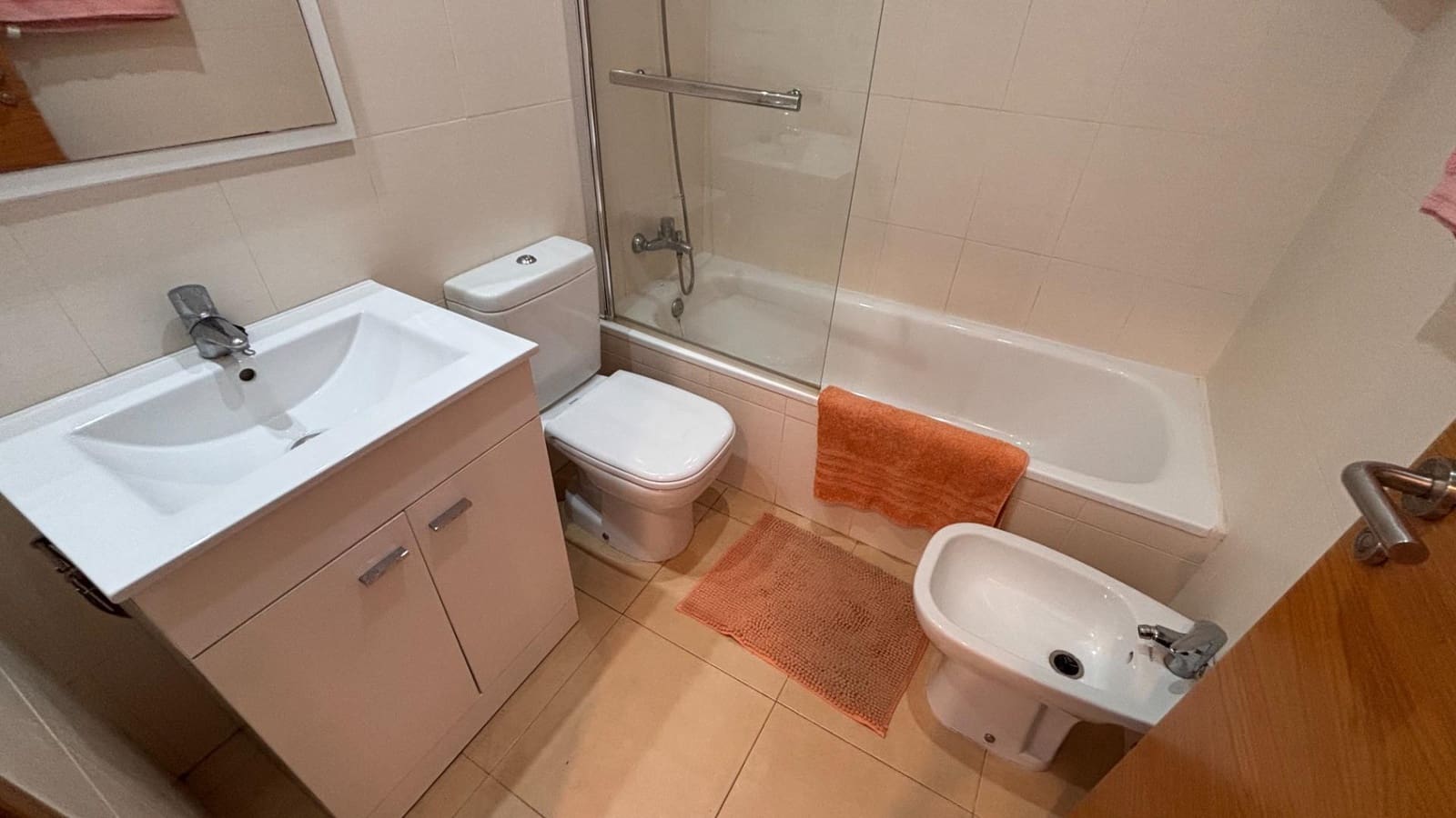 Apartamento de 3 habitaciones en Condado de Alhama en venta con piscina - 125.000 € (Ref: 9747795)