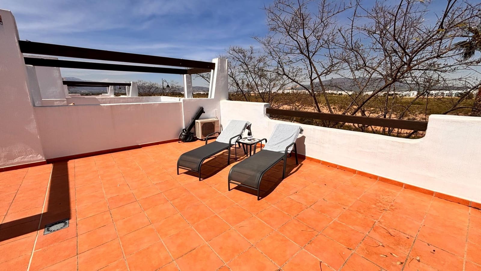 2 soveværelse Lejlighed til salg i Condado de Alhama med swimmingpool - € 119.900 (Ref: 9794549)