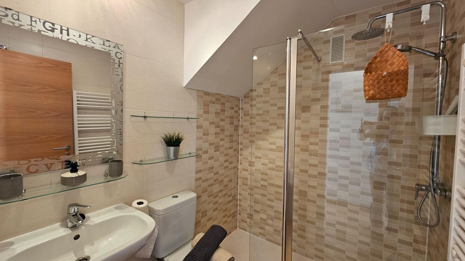 2 makuuhuone Huoneisto myytävänä paikassa Condado de Alhama mukana uima-altaan - 117 500 € (Ref: 9815813)