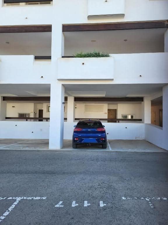 2 bedroom Apartment for sale in Condado de Alhama with pool - € 134,900 (Ref: 9815814)