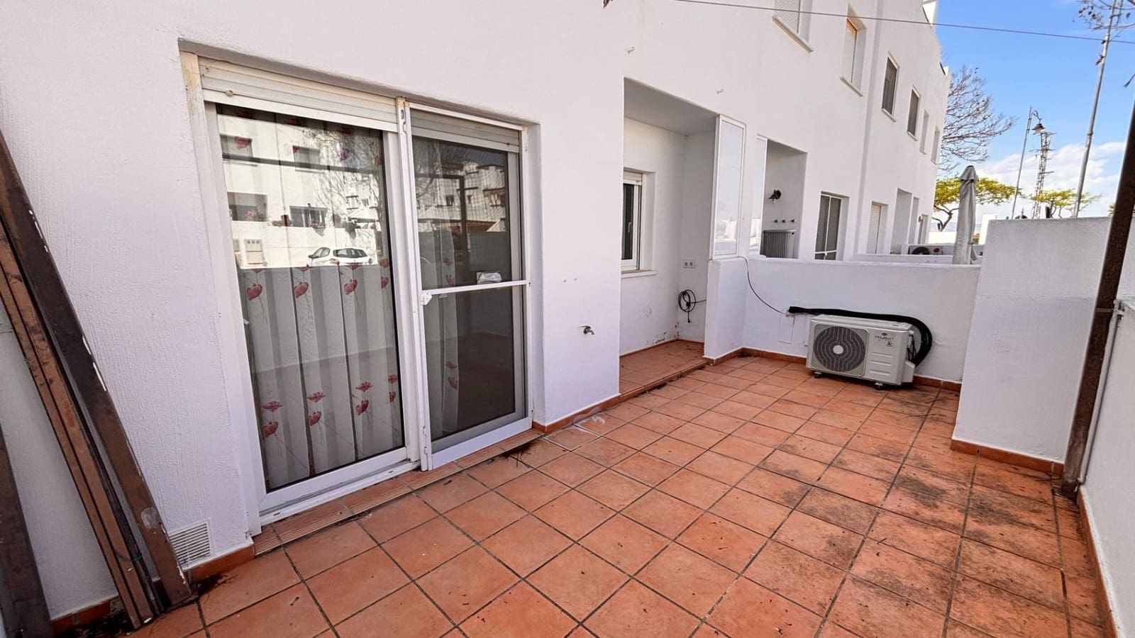 2 bedroom Apartment for sale in Condado de Alhama with pool - € 119,900 (Ref: 9822844)