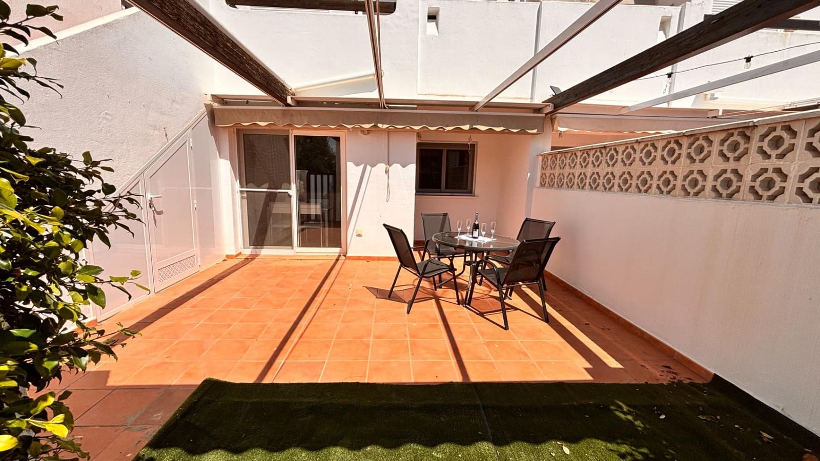 2 bedroom Apartment for sale in Condado de Alhama with pool - € 119,900 (Ref: 9822844)