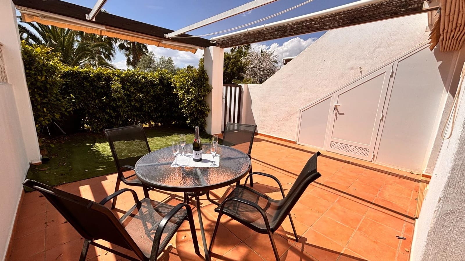 2 bedroom Apartment for sale in Condado de Alhama with pool - € 119,900 (Ref: 9822844)