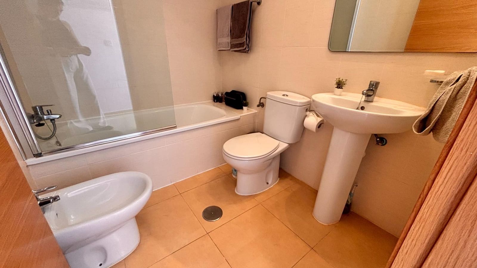 2 bedroom Apartment for sale in Condado de Alhama with pool - € 119,900 (Ref: 9831304)