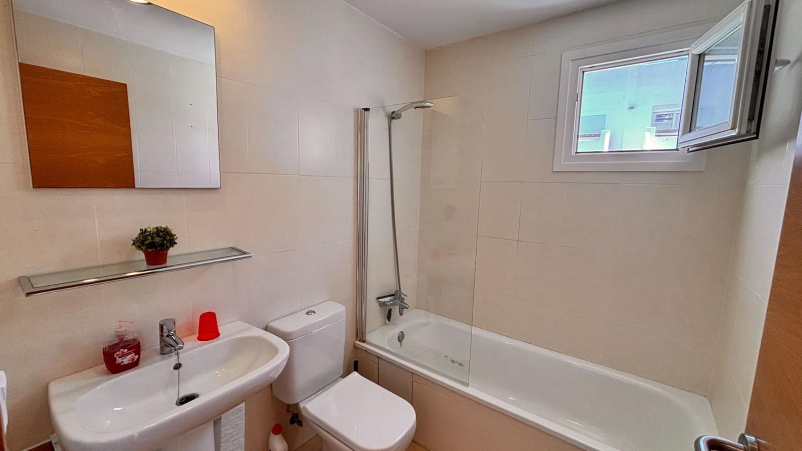 2 bedroom Apartment for sale in Condado de Alhama with pool - € 119,900 (Ref: 9840361)