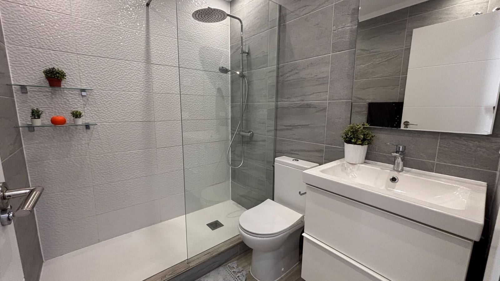 3 soveværelse Lejlighed til salg i Alhama de Murcia med swimmingpool - € 129.900 (Ref: 9843341)