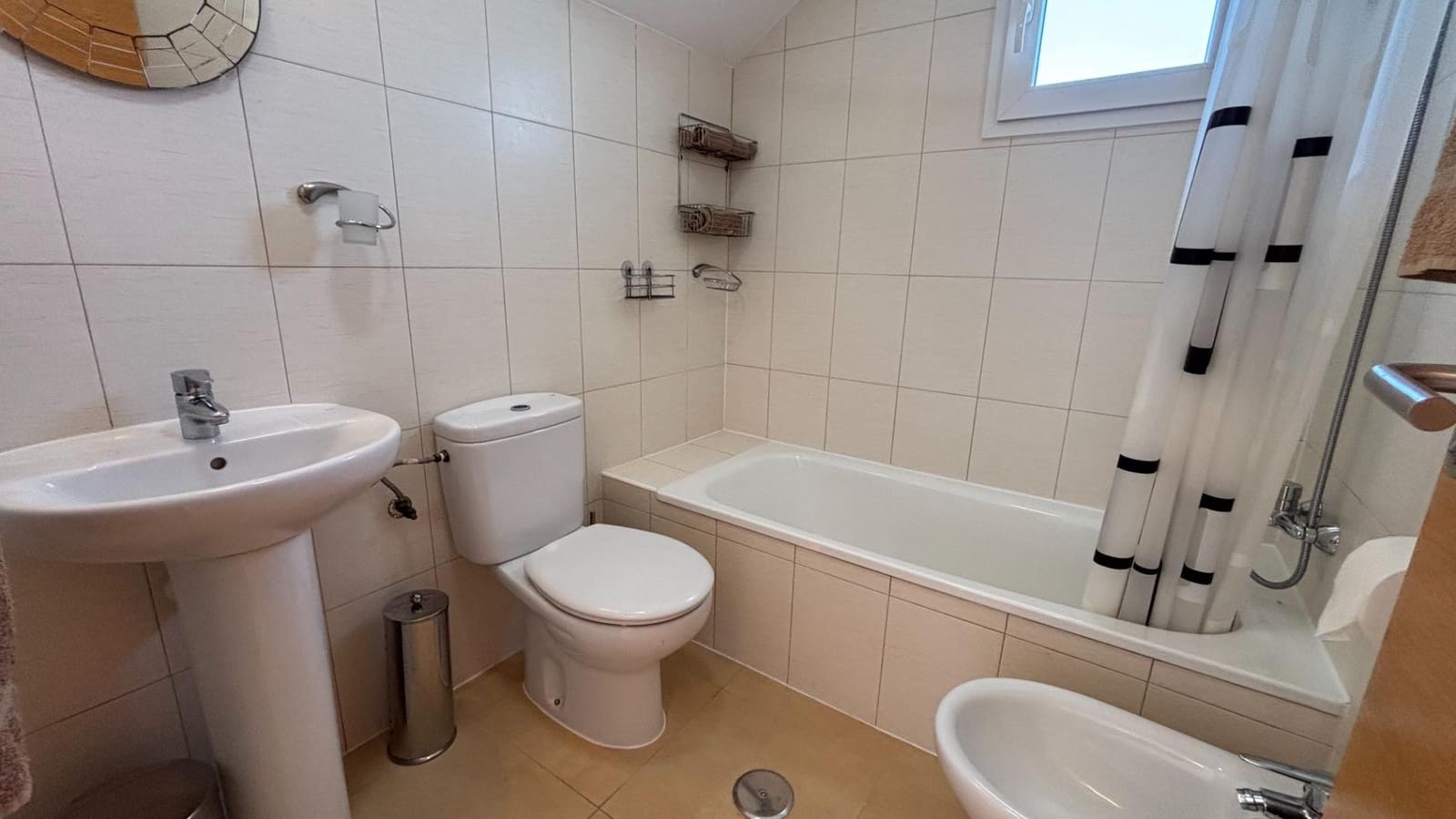 2 bedroom Apartment for sale in Condado de Alhama with pool - € 115,000 (Ref: 9849287)