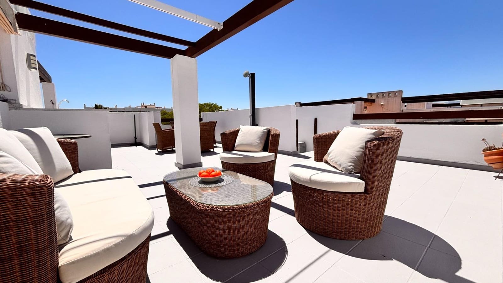 2 soveværelse Lejlighed til salg i Condado de Alhama med swimmingpool - € 125.500 (Ref: 9861834)