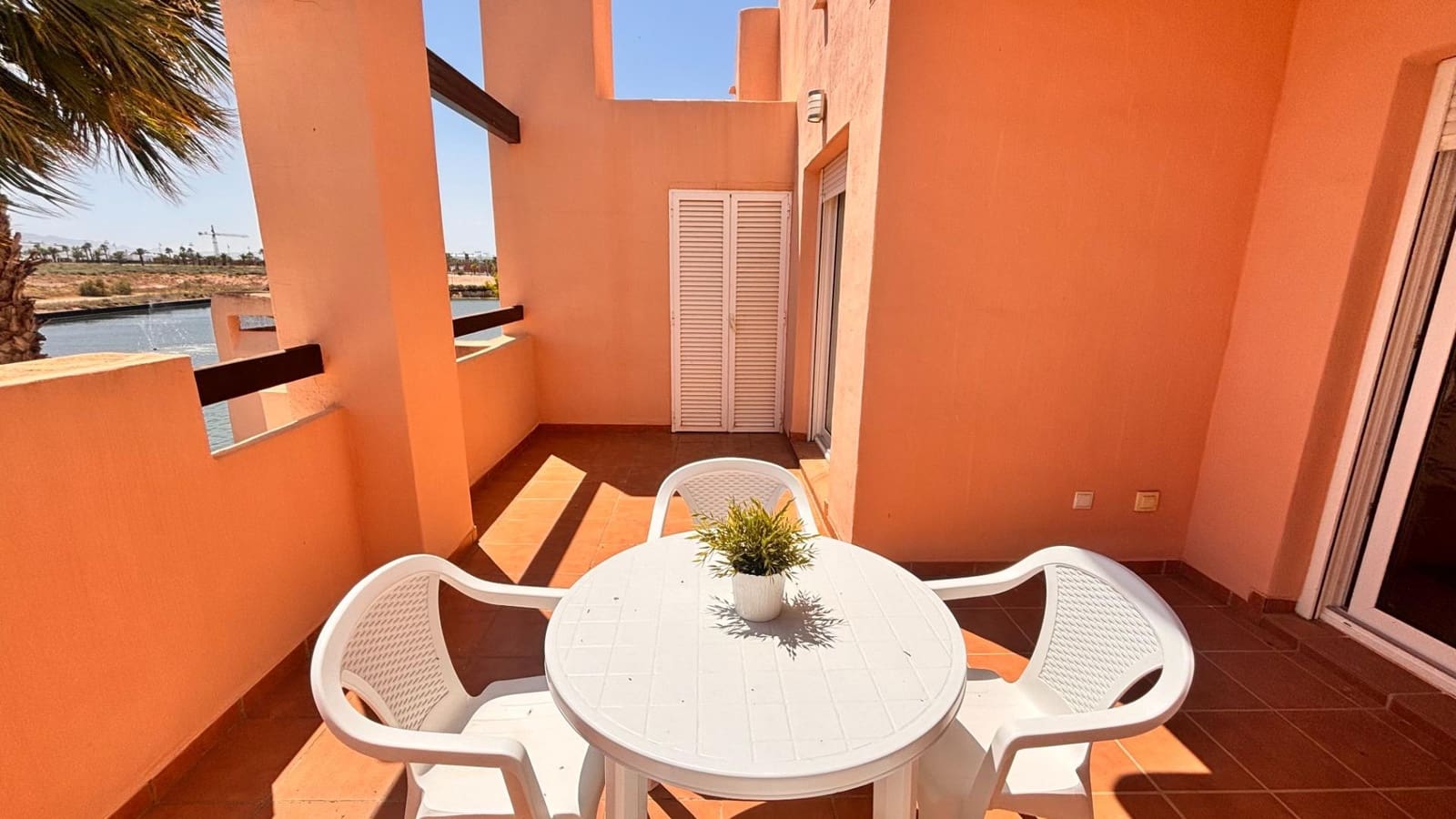 Apartamento de 2 habitaciones en Condado de Alhama en venta con piscina - 115.000 € (Ref: 9903859)